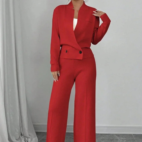 Red Elegant Women's Loose Suit Set - Picture 3 of 8